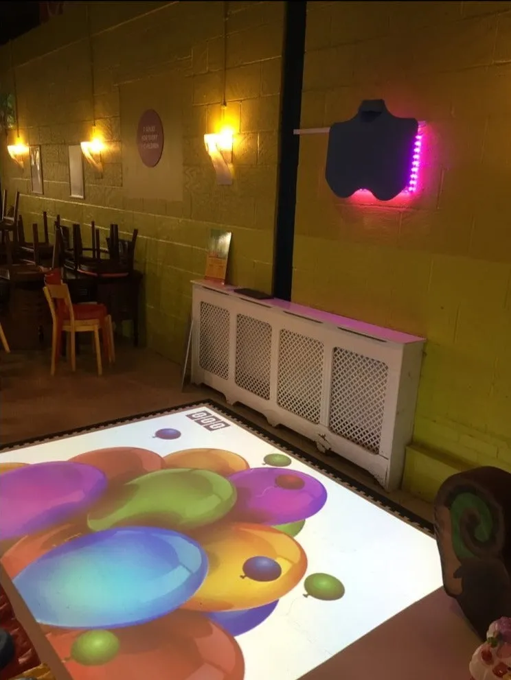 SENse Air- Interactive Floor Projection System