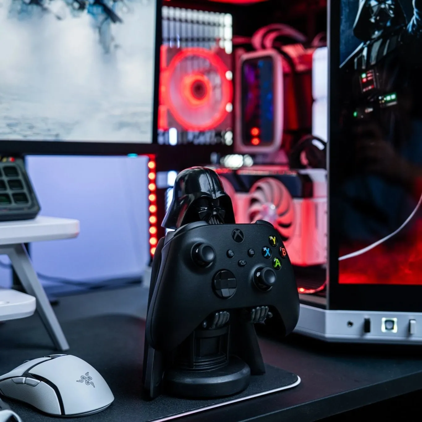 Star Wars: Darth Vader Cable Guys Controller Holder and Phone Stand